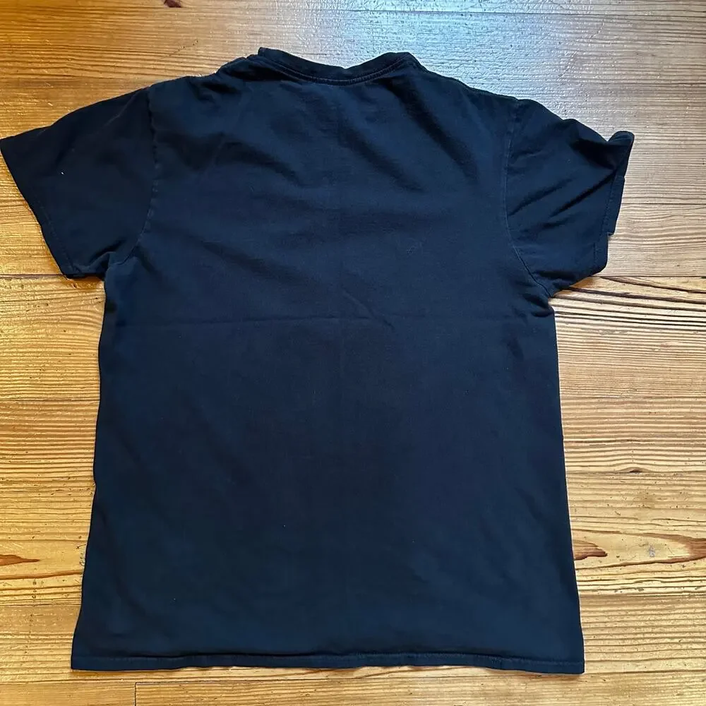 Disney Aladdin Jasmine black‎ cotton white graphic short sleeve shirt SIZE M - Picture 4 of 4